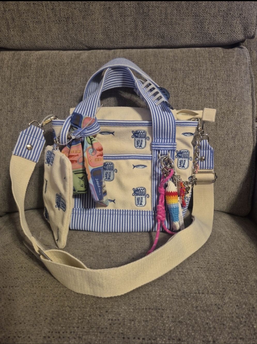 Steve Madden Madden Girl Viral Tik Tok Sardine Charm Tote!!!NWT